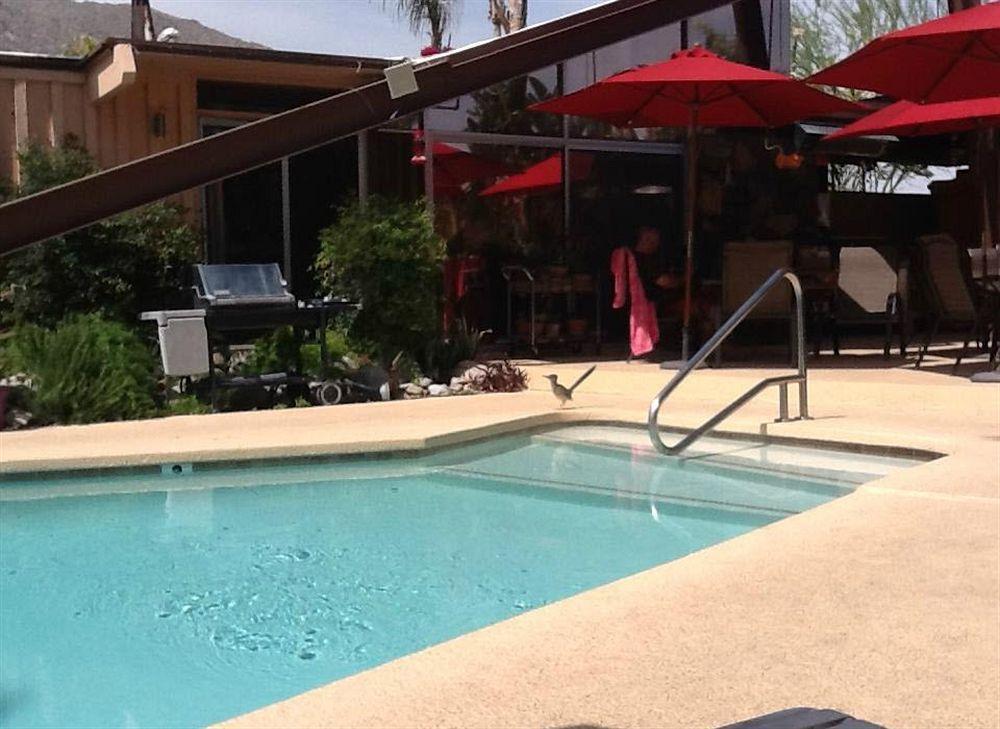 פאלם ספרינגס Triangle Inn Clothing Optional Resort For Men מראה חיצוני תמונה