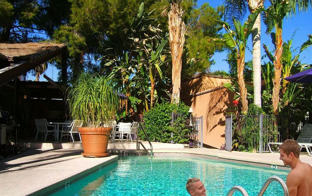 פאלם ספרינגס Triangle Inn Clothing Optional Resort For Men מראה חיצוני תמונה